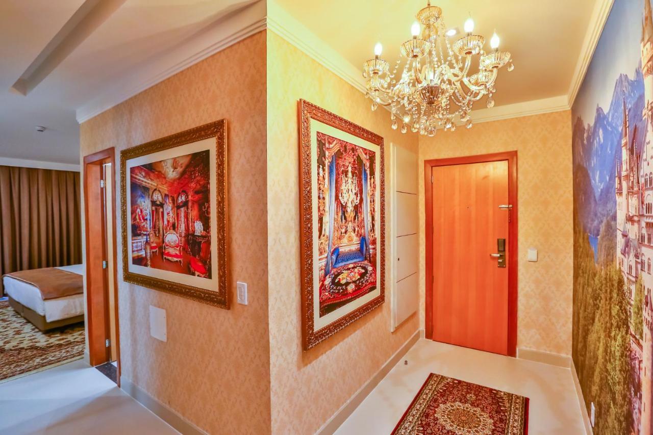 Golden Lis Hotel Boutique 戈亚尼亚 外观 照片 Interior of a suite