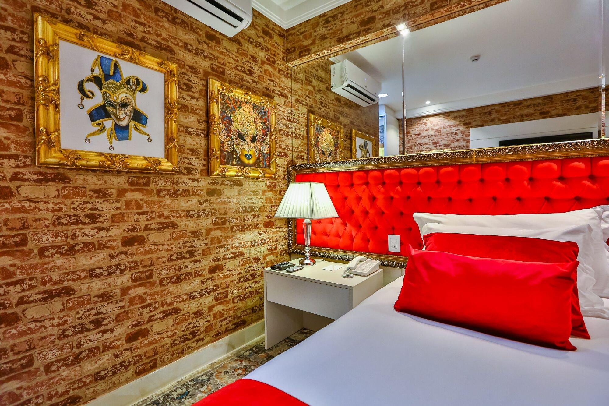 Golden Lis Hotel Boutique 戈亚尼亚 外观 照片 A room at the hotel