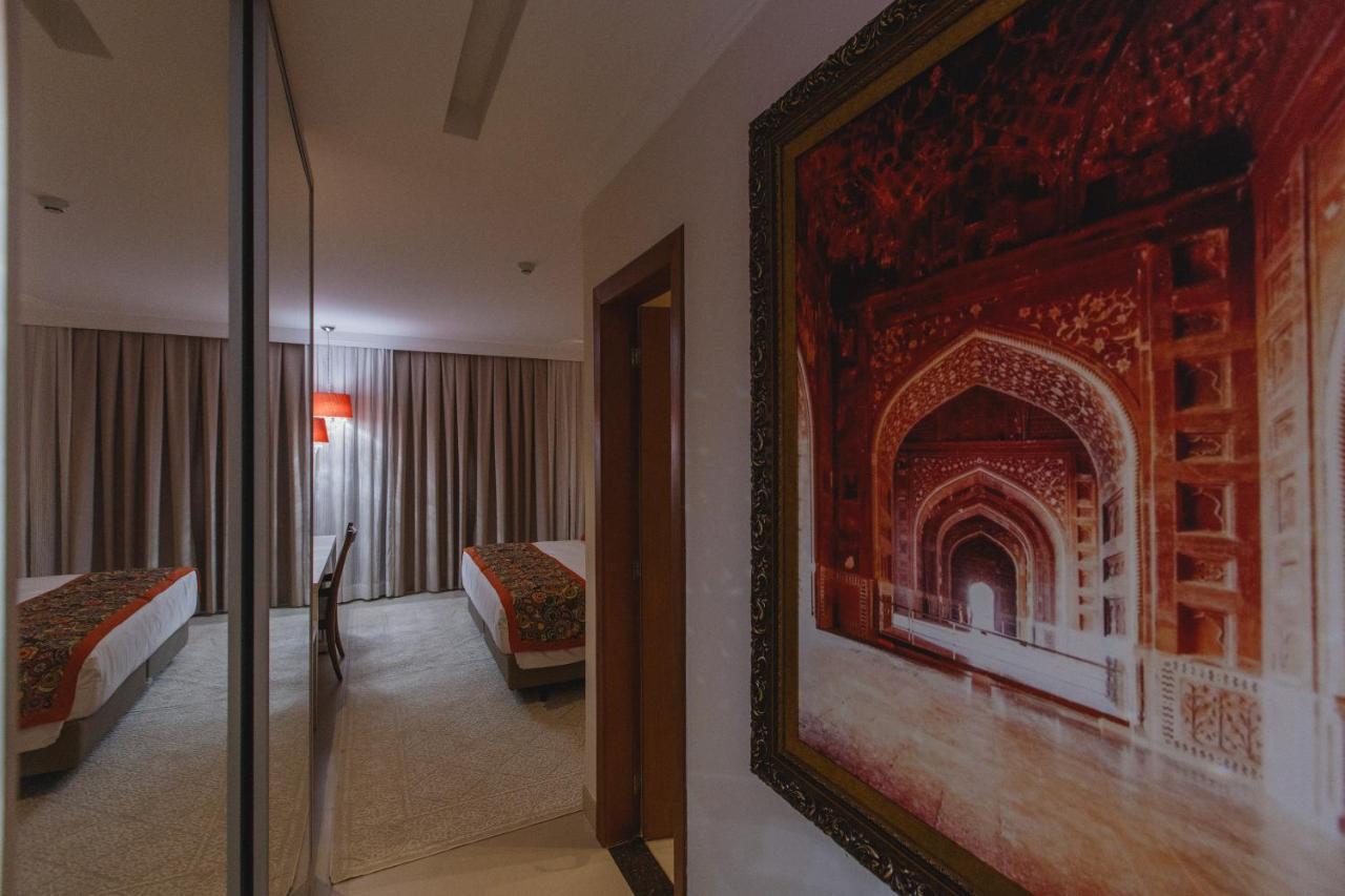 Golden Lis Hotel Boutique 戈亚尼亚 外观 照片 A room at the Taj Bengal